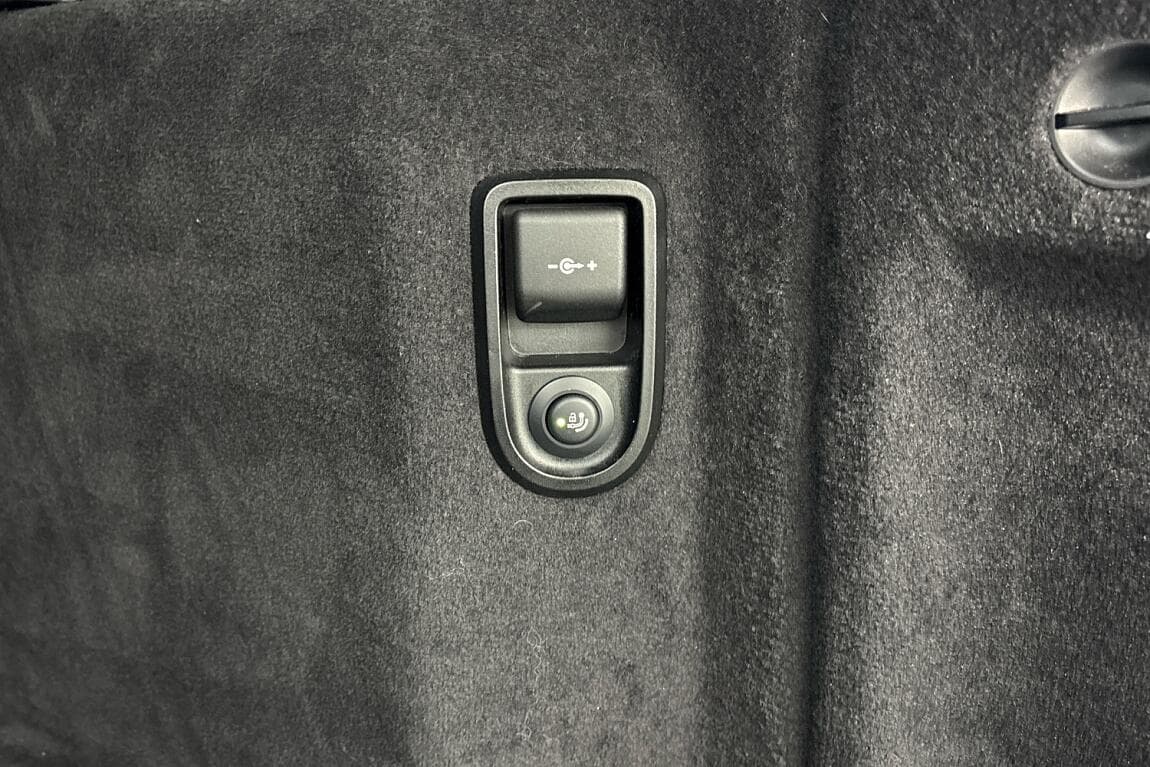 2021 BMW 5-SERIES - 45