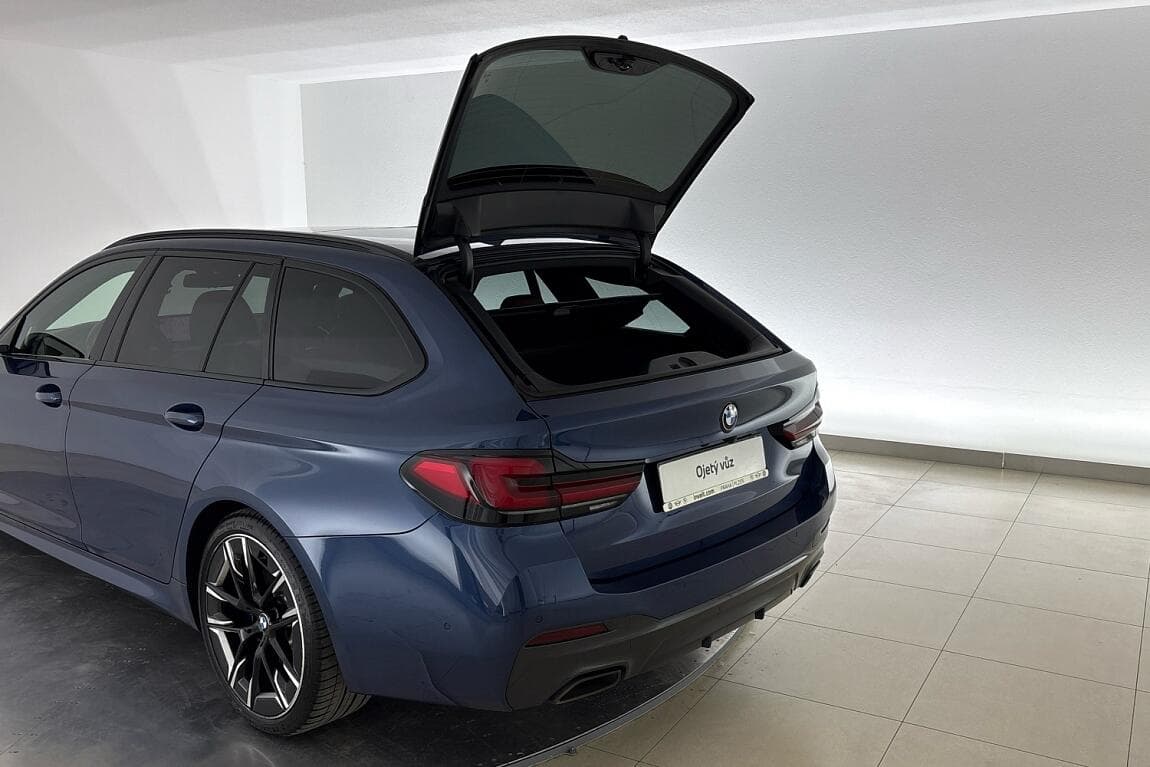 2021 BMW 5-SERIES - 33