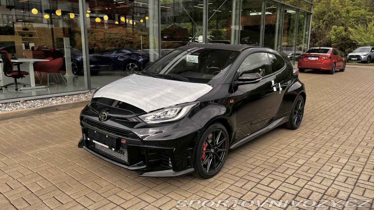 2025 Toyota YARIS