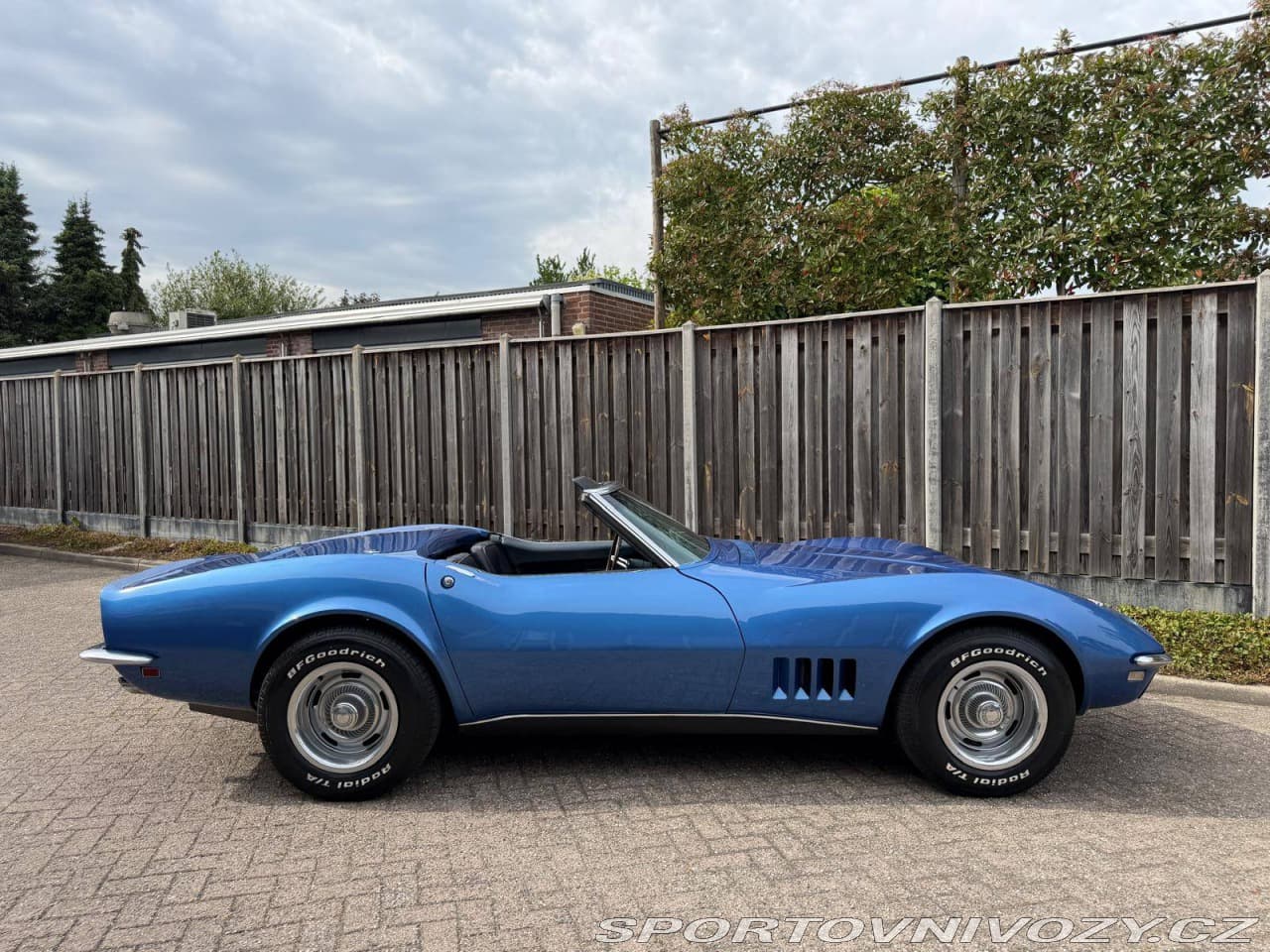 1968 Chevrolet CORVETTE - 39