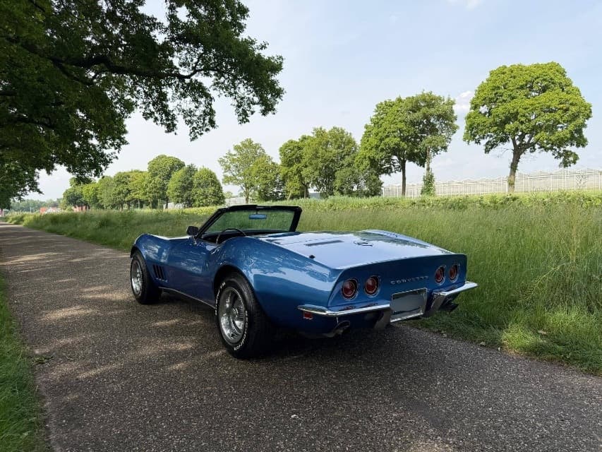 1968 Chevrolet CORVETTE - 7