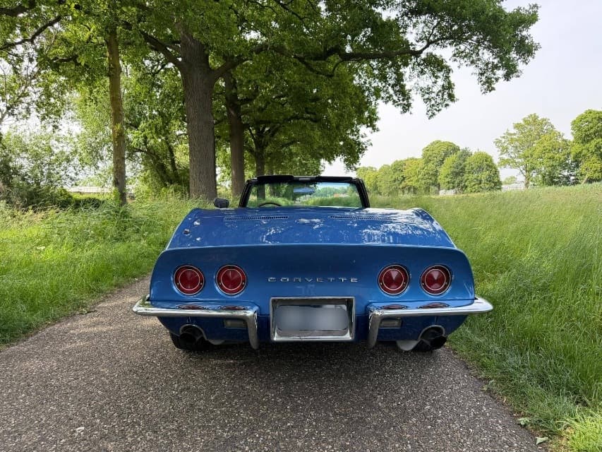 1968 Chevrolet CORVETTE - 9