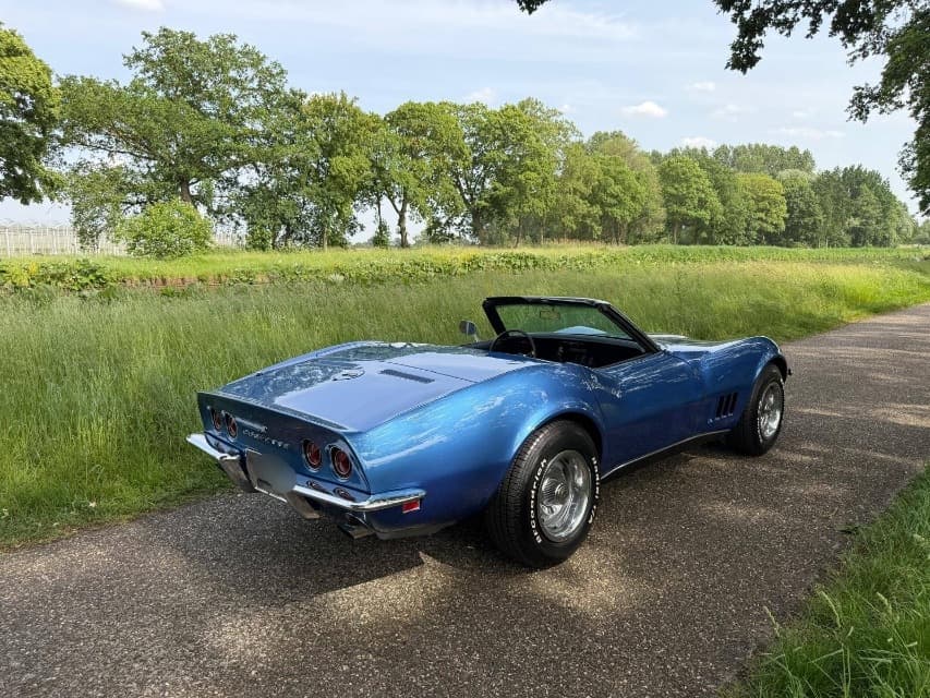 1968 Chevrolet CORVETTE - 15