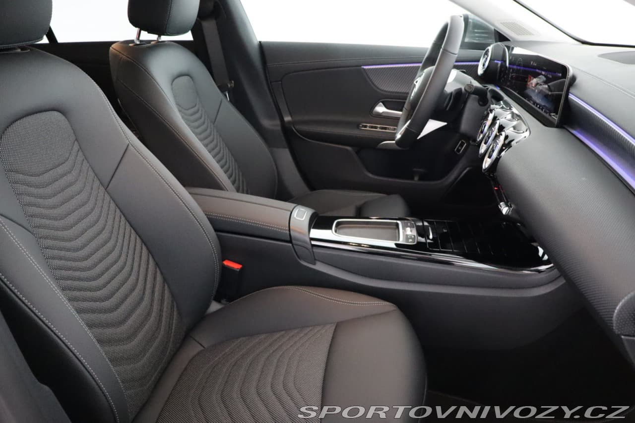 2025 Mercedes-Benz CLA - 13