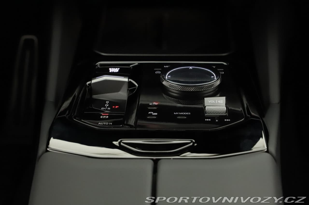 2025 BMW 5-SERIES - 18