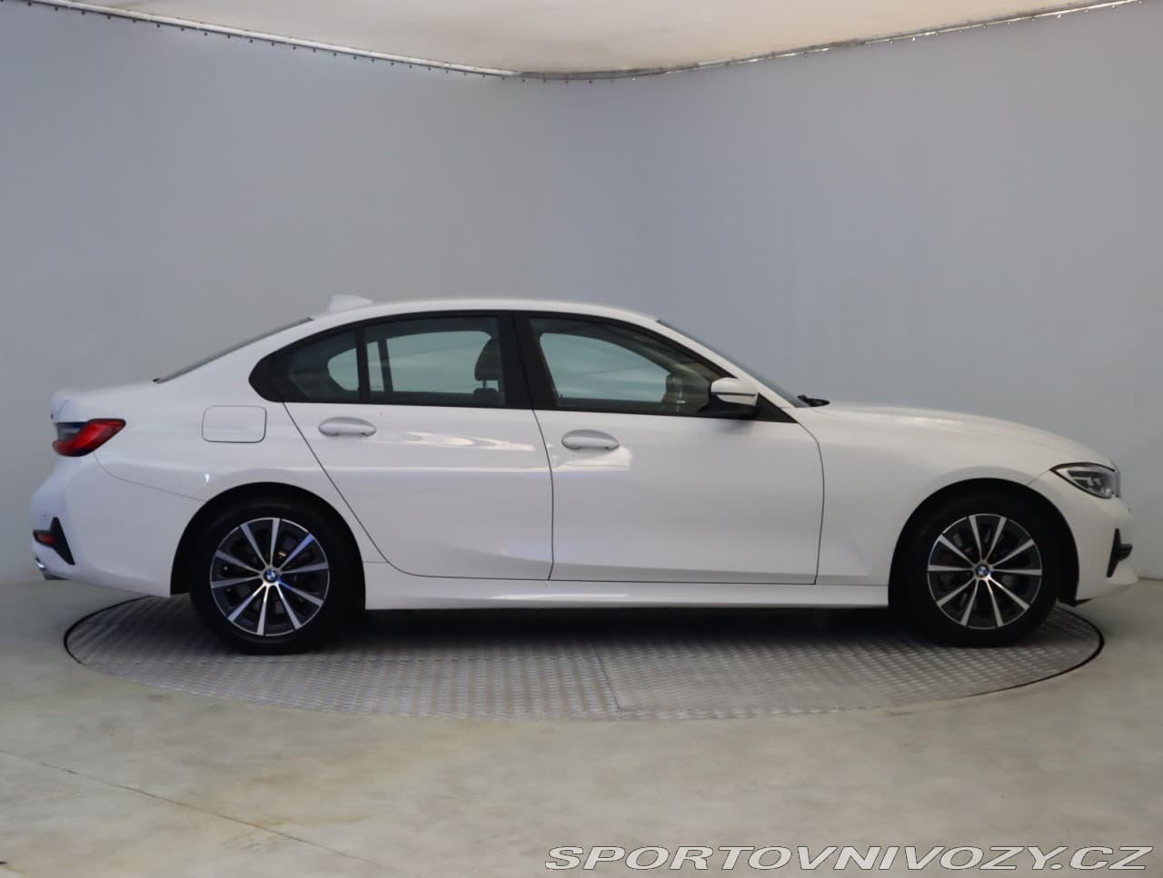 2020 BMW 3-SERIES - 16
