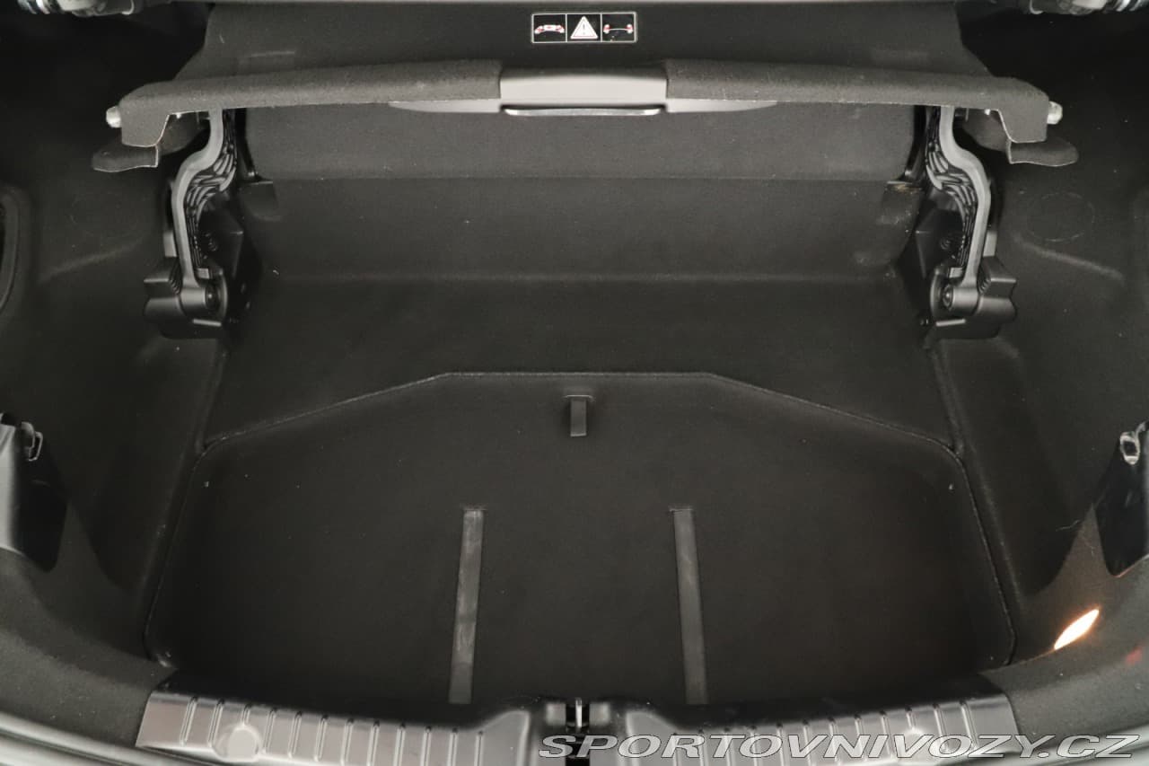 2020 Mercedes-Benz SLC - 31