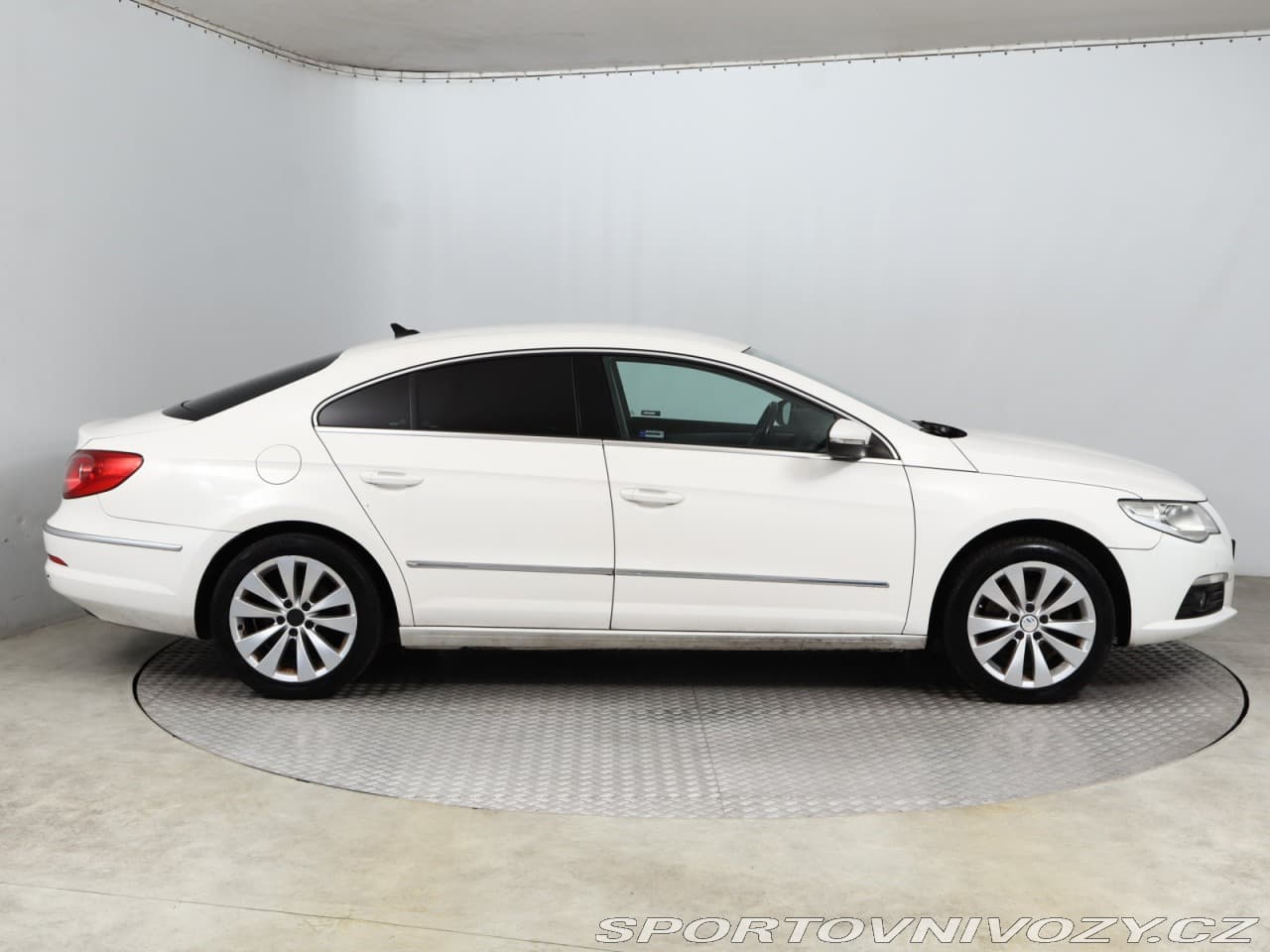 2010 Volkswagen PASSAT CC - 5