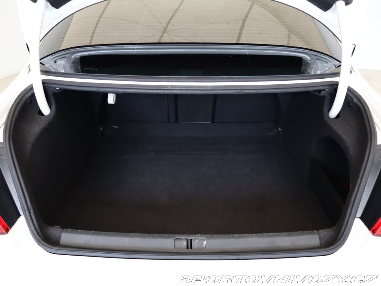 2010 Volkswagen PASSAT CC - 8