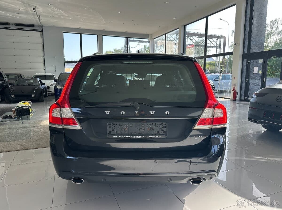 2015 Volvo V70 - 11