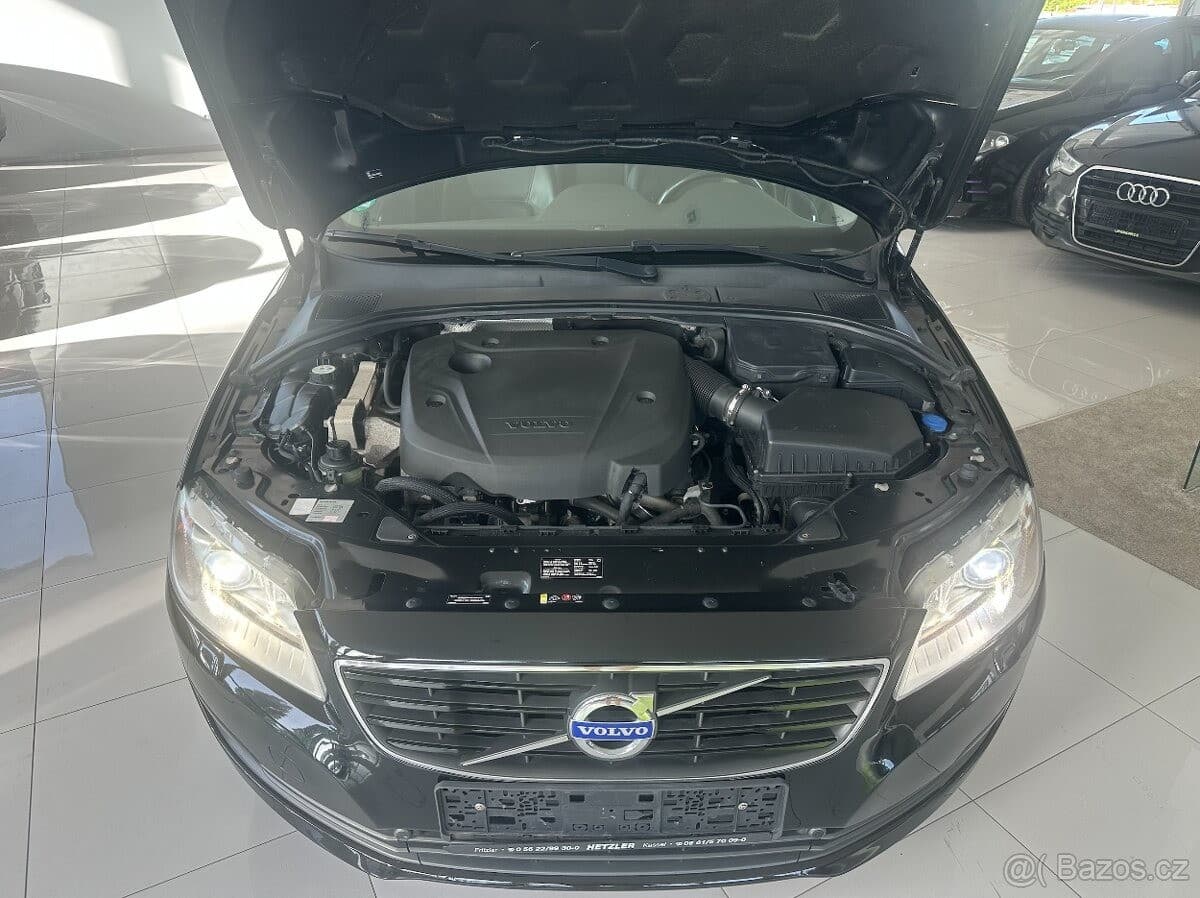 2015 Volvo V70 - 16