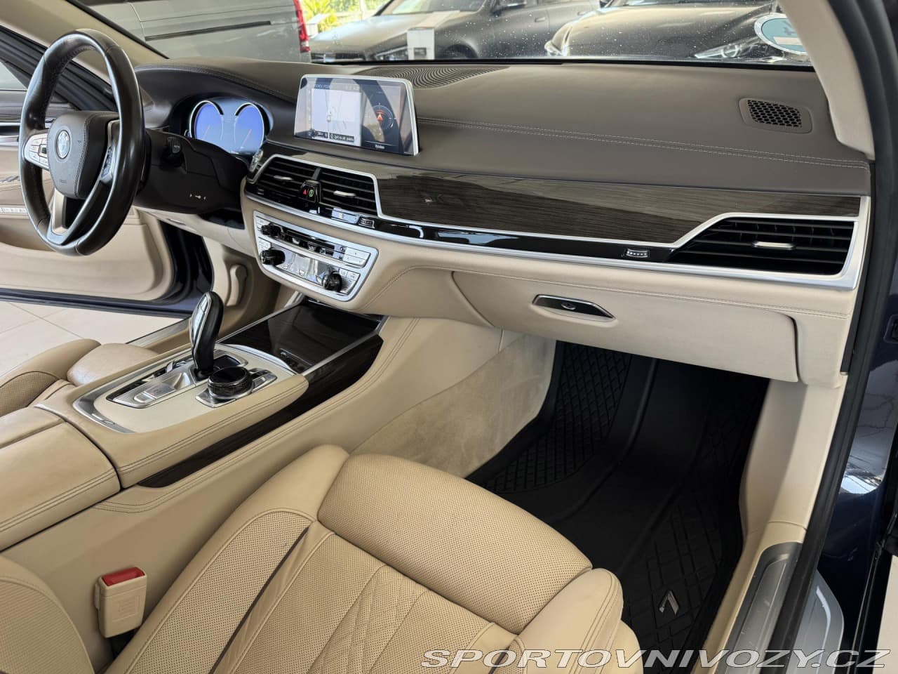 2016 BMW 7-SERIES - 11
