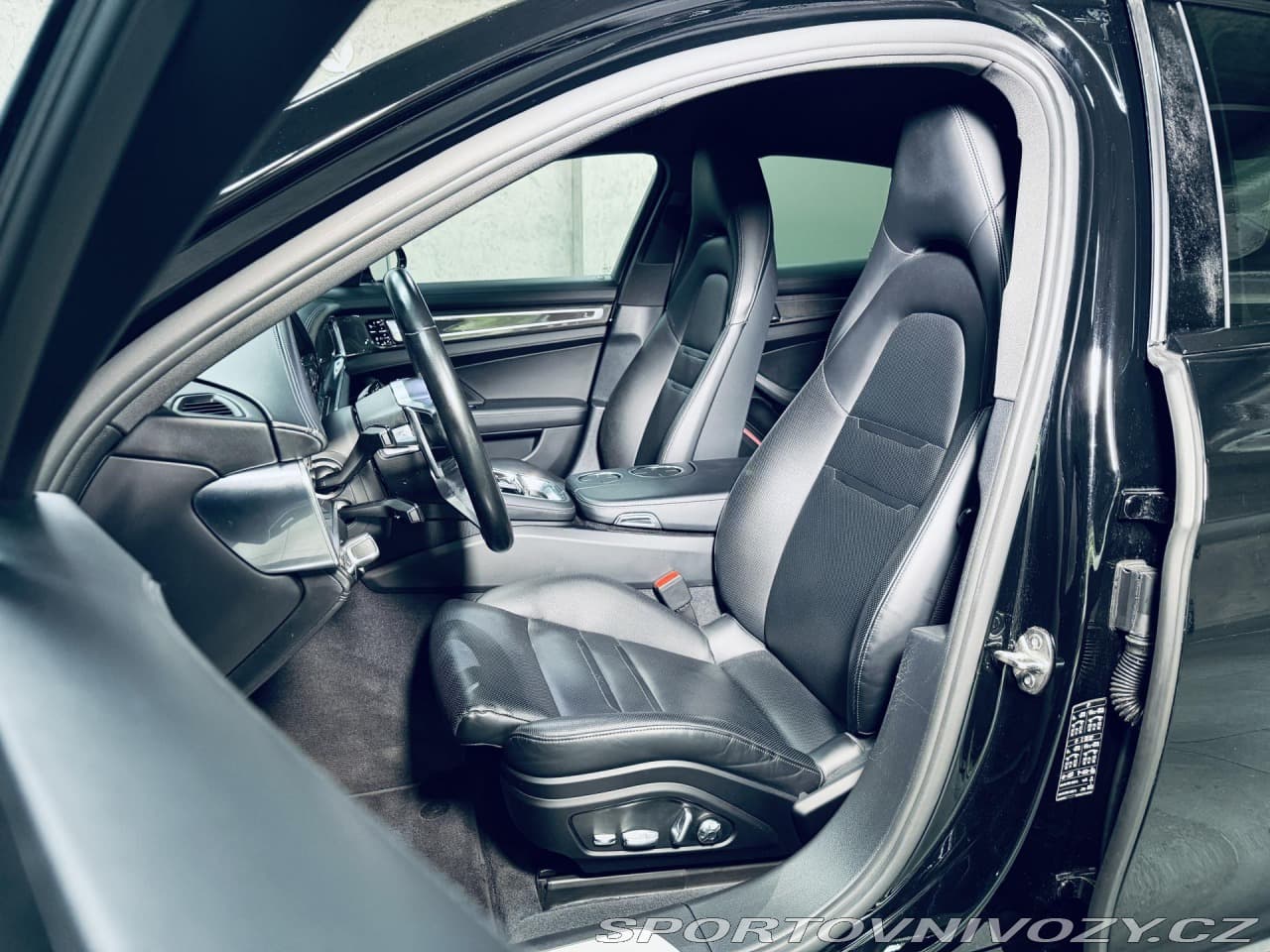 2017 Porsche PANAMERA - 20