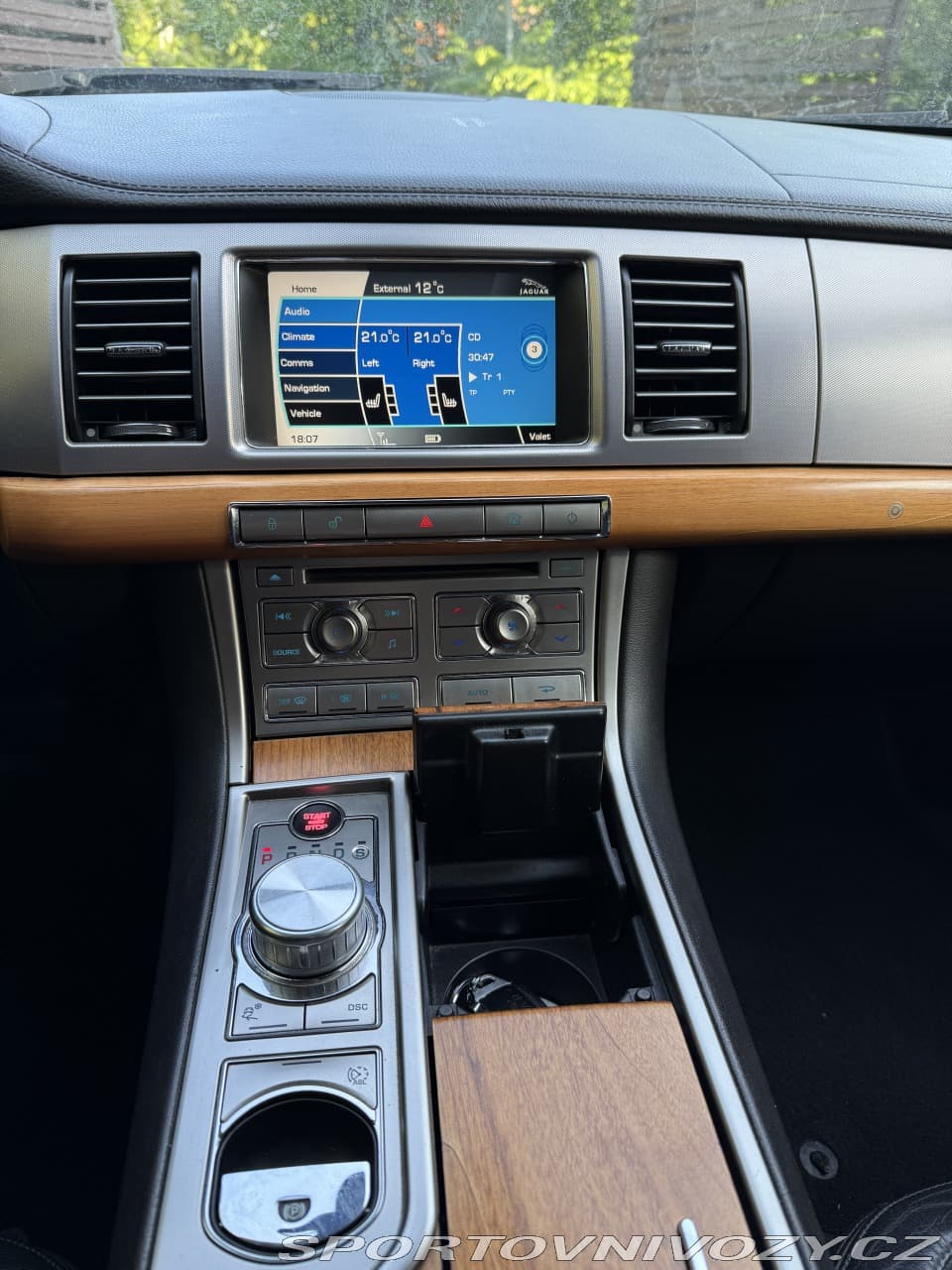 2009 Jaguar XF - 10