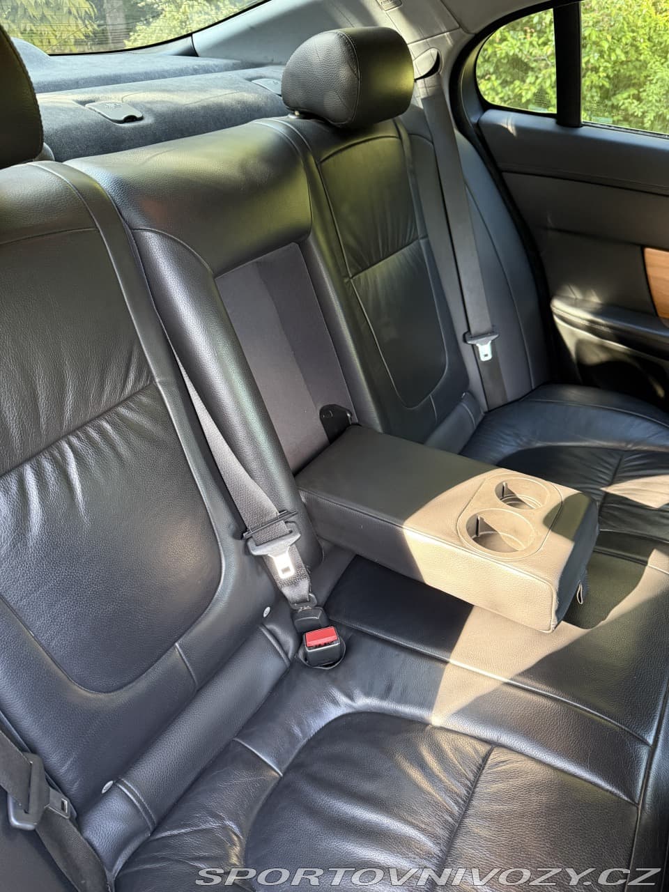 2009 Jaguar XF - 13