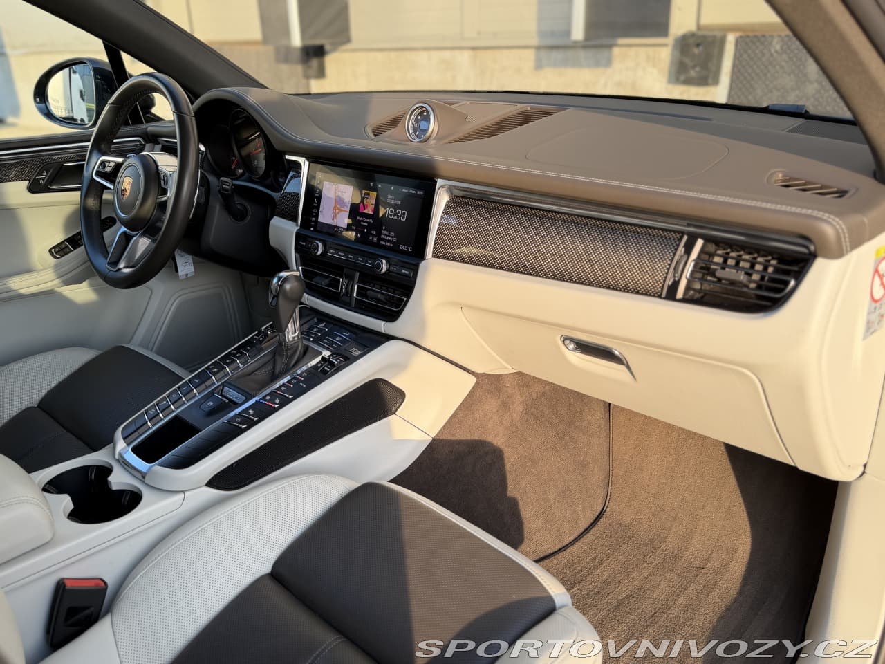 2019 Porsche MACAN - 14