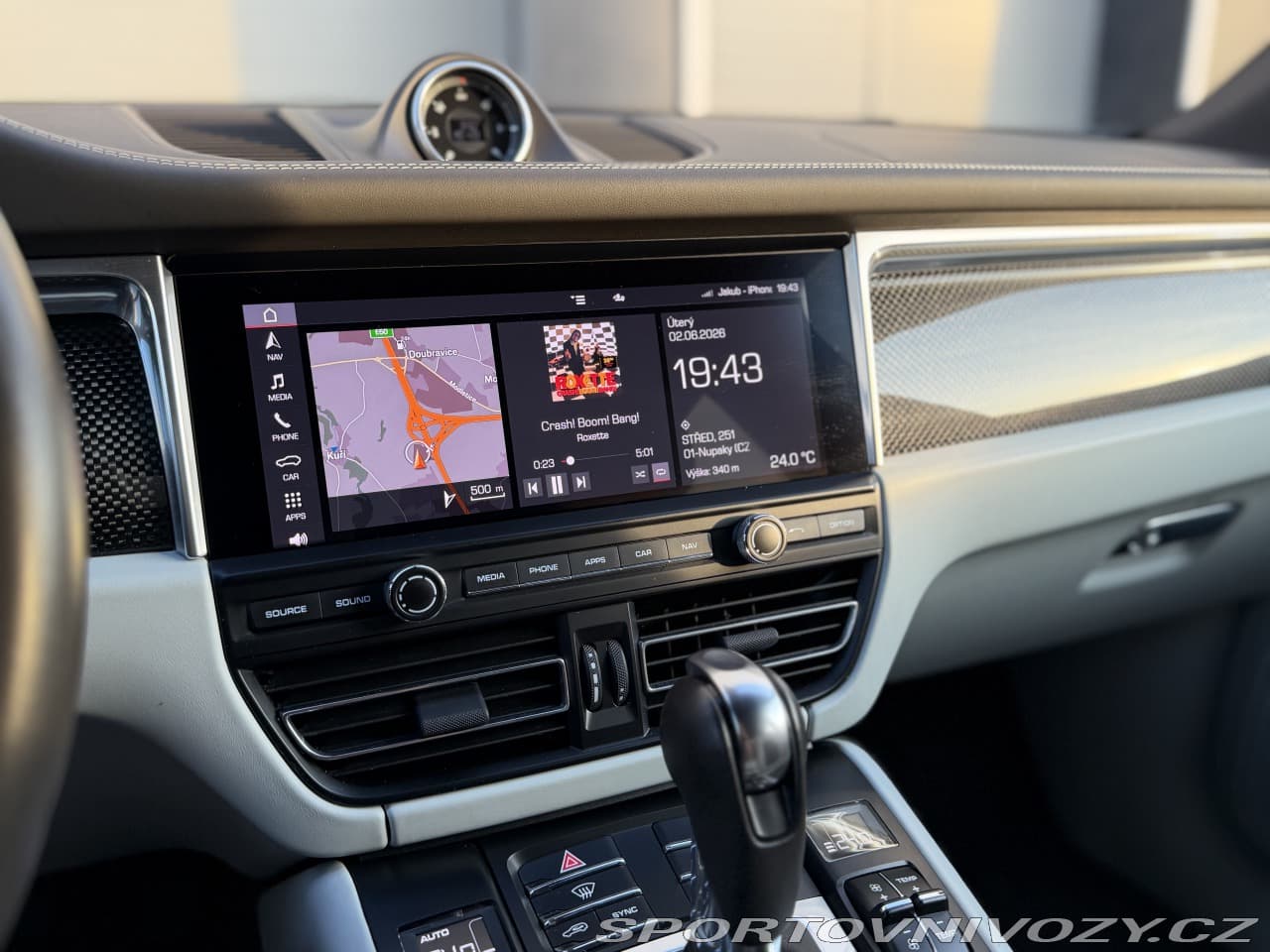 2019 Porsche MACAN - 17