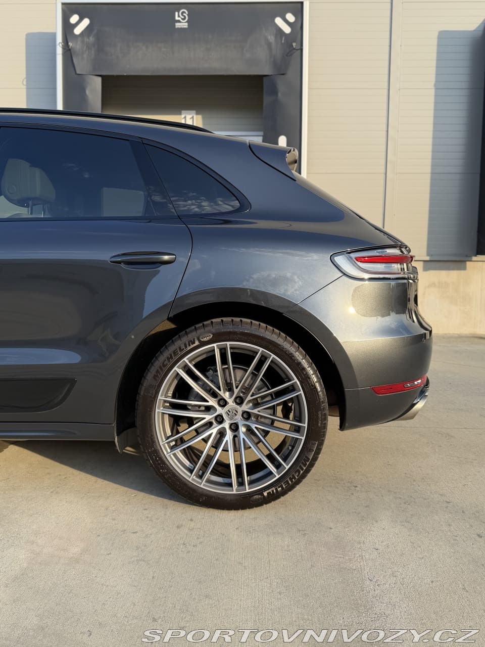 2019 Porsche MACAN - 8
