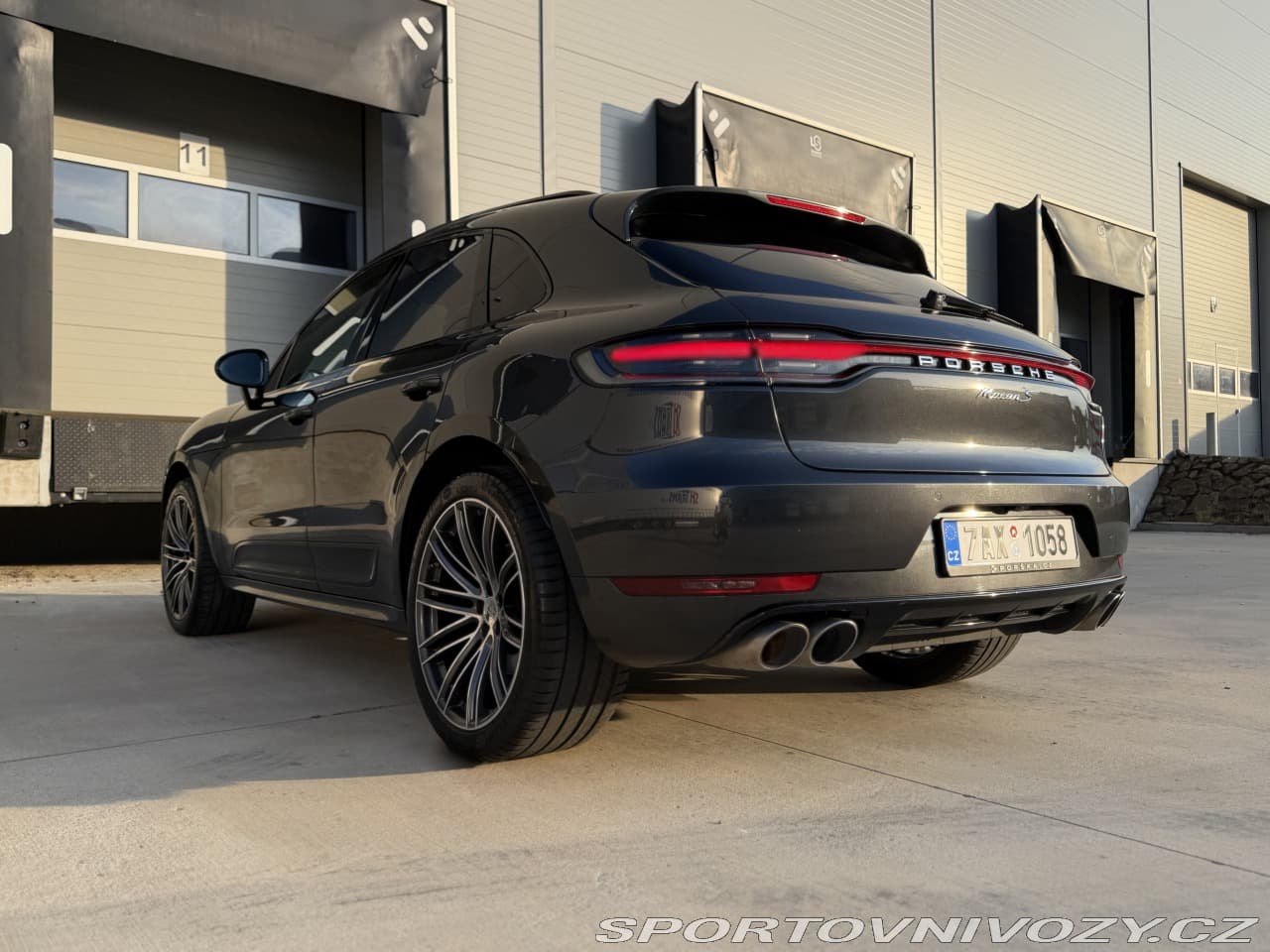 2019 Porsche MACAN - 9