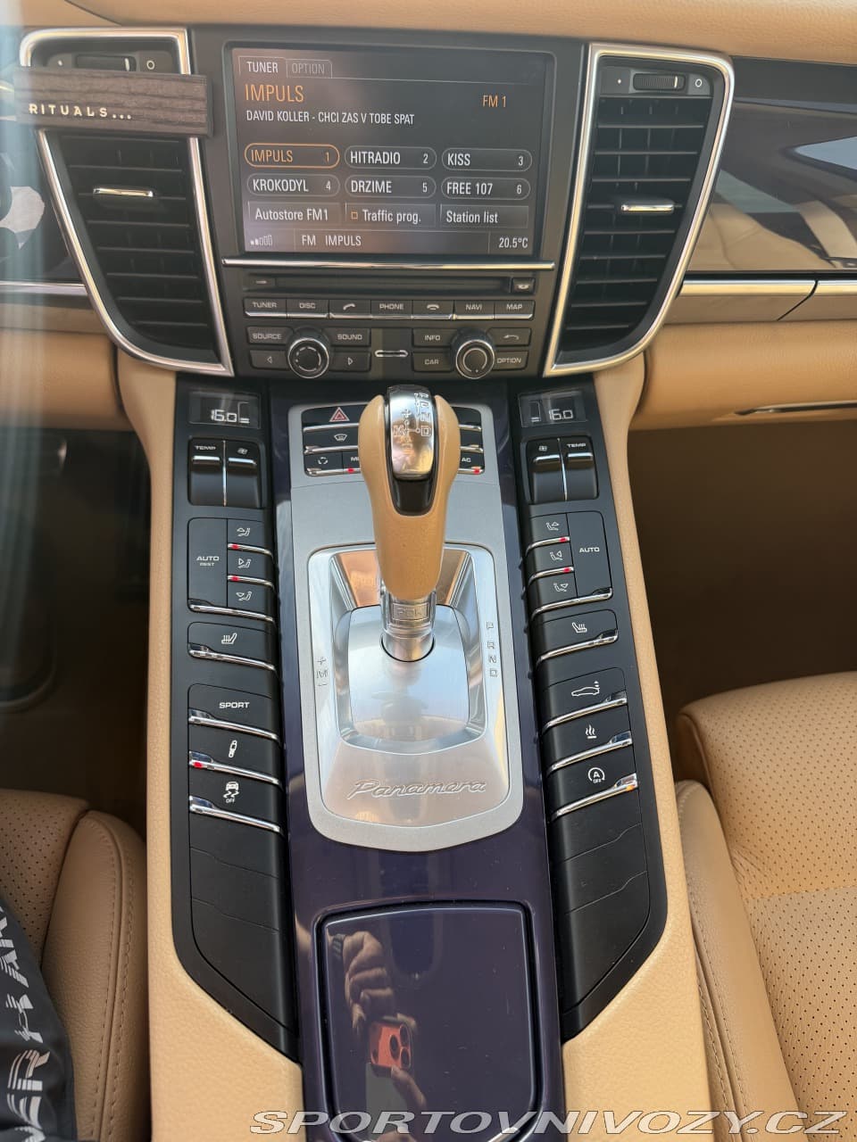 2011 Porsche PANAMERA - 12