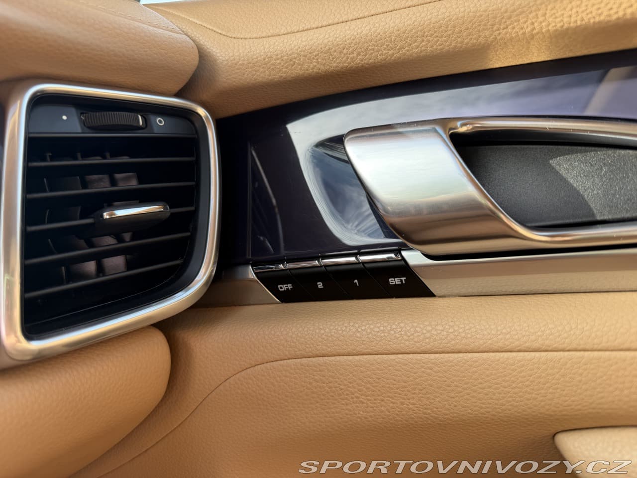 2011 Porsche PANAMERA - 16