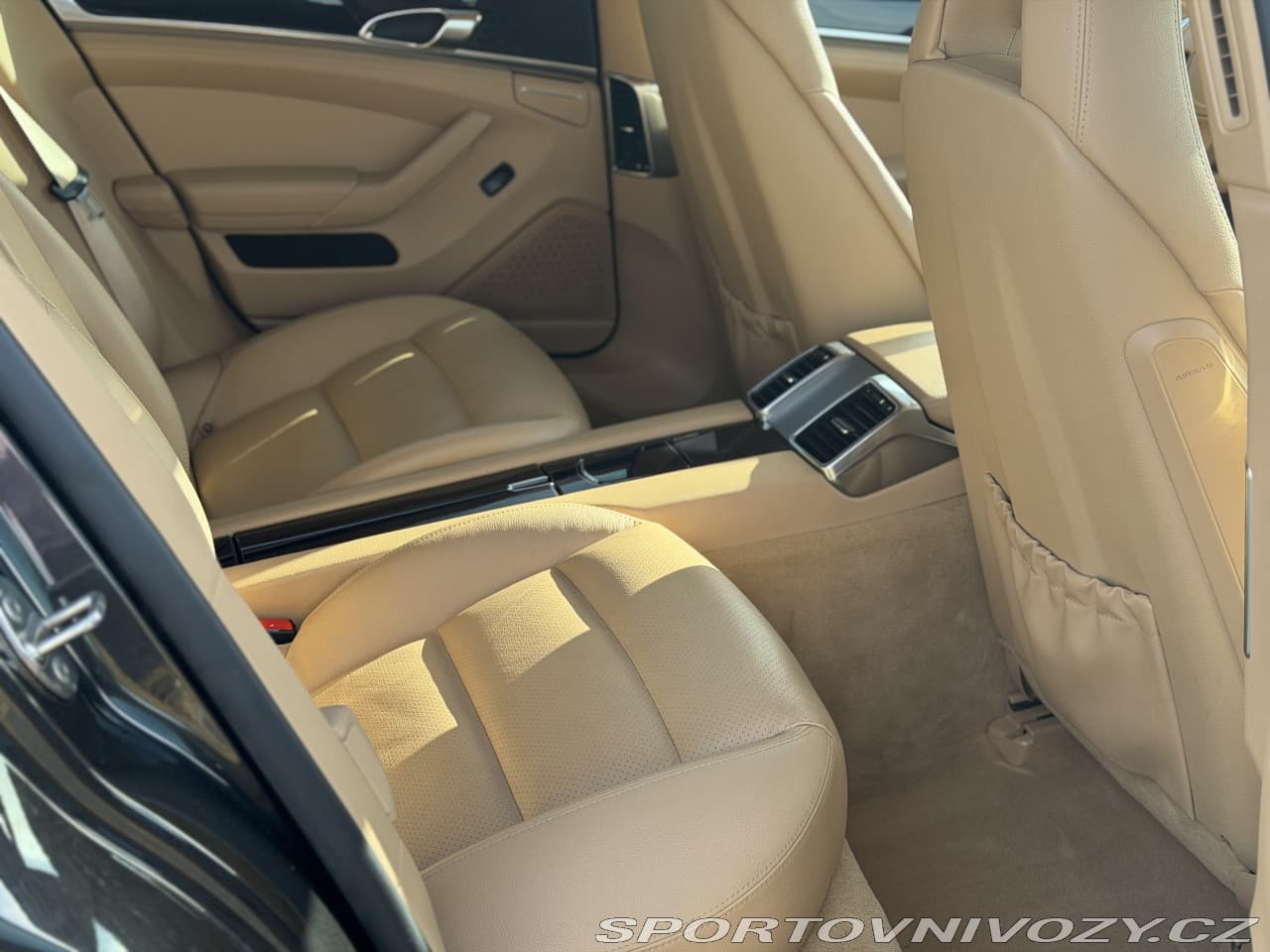 2011 Porsche PANAMERA - 9