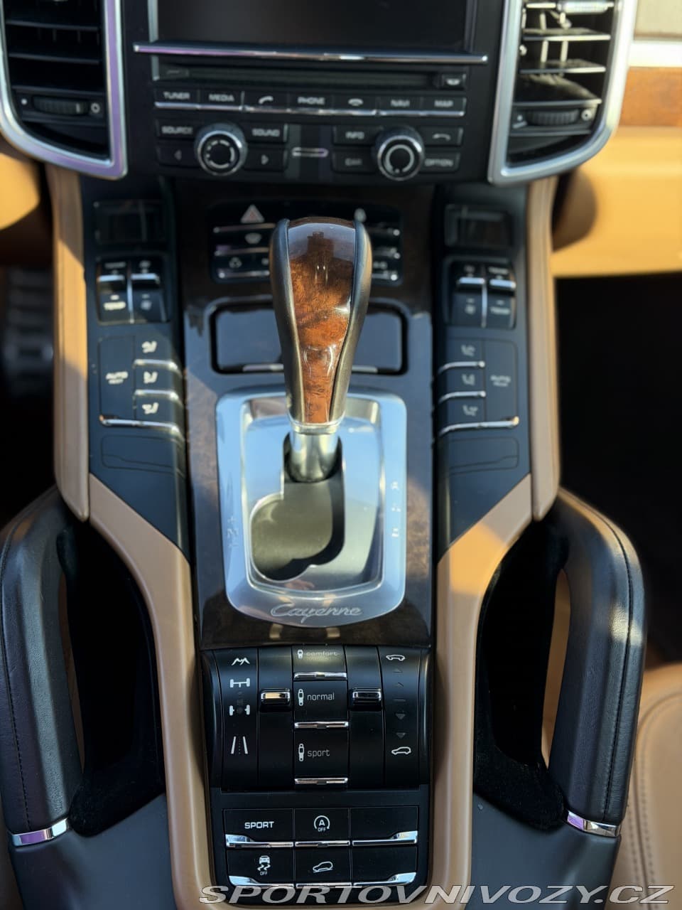 2012 Porsche CAYENNE - 14