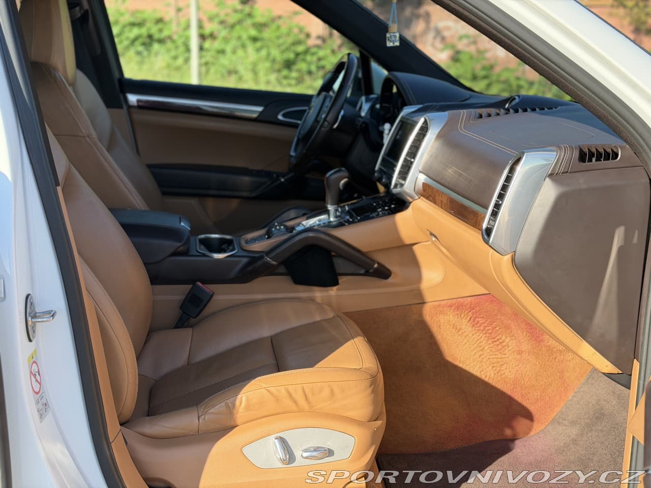 2012 Porsche CAYENNE - 7