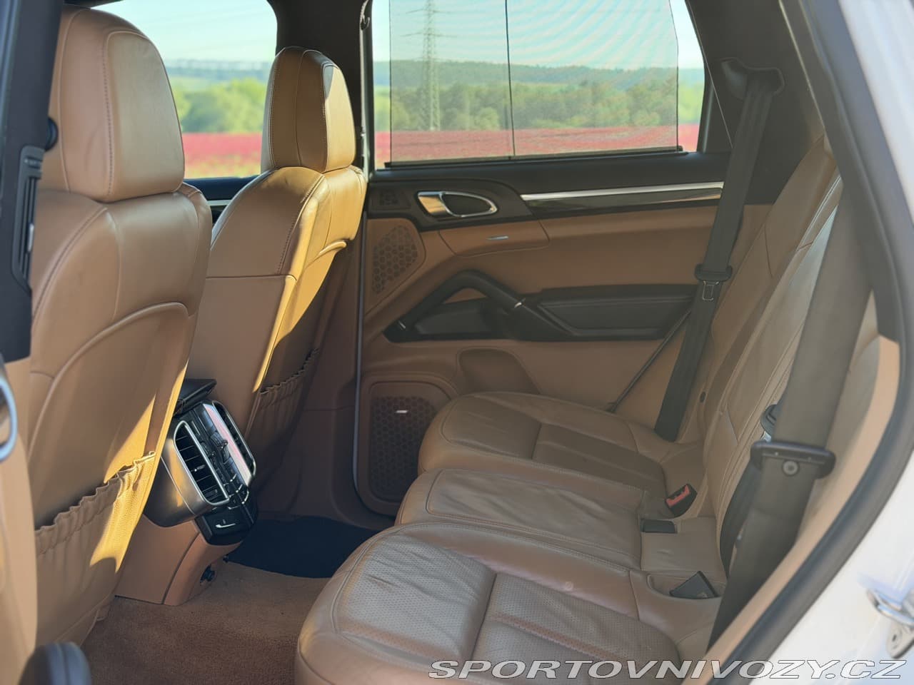 2012 Porsche CAYENNE - 8