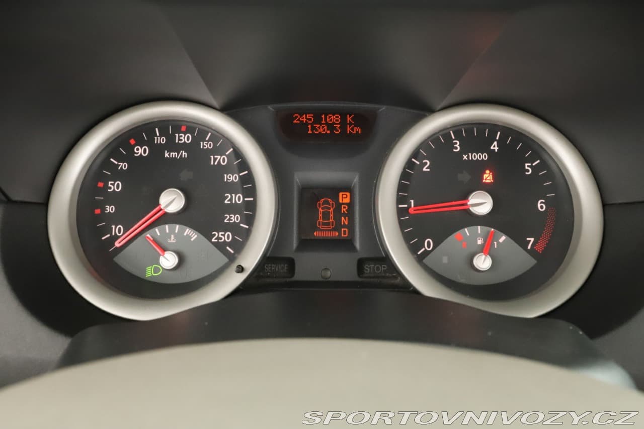 2005 Renault MEGANE - 10