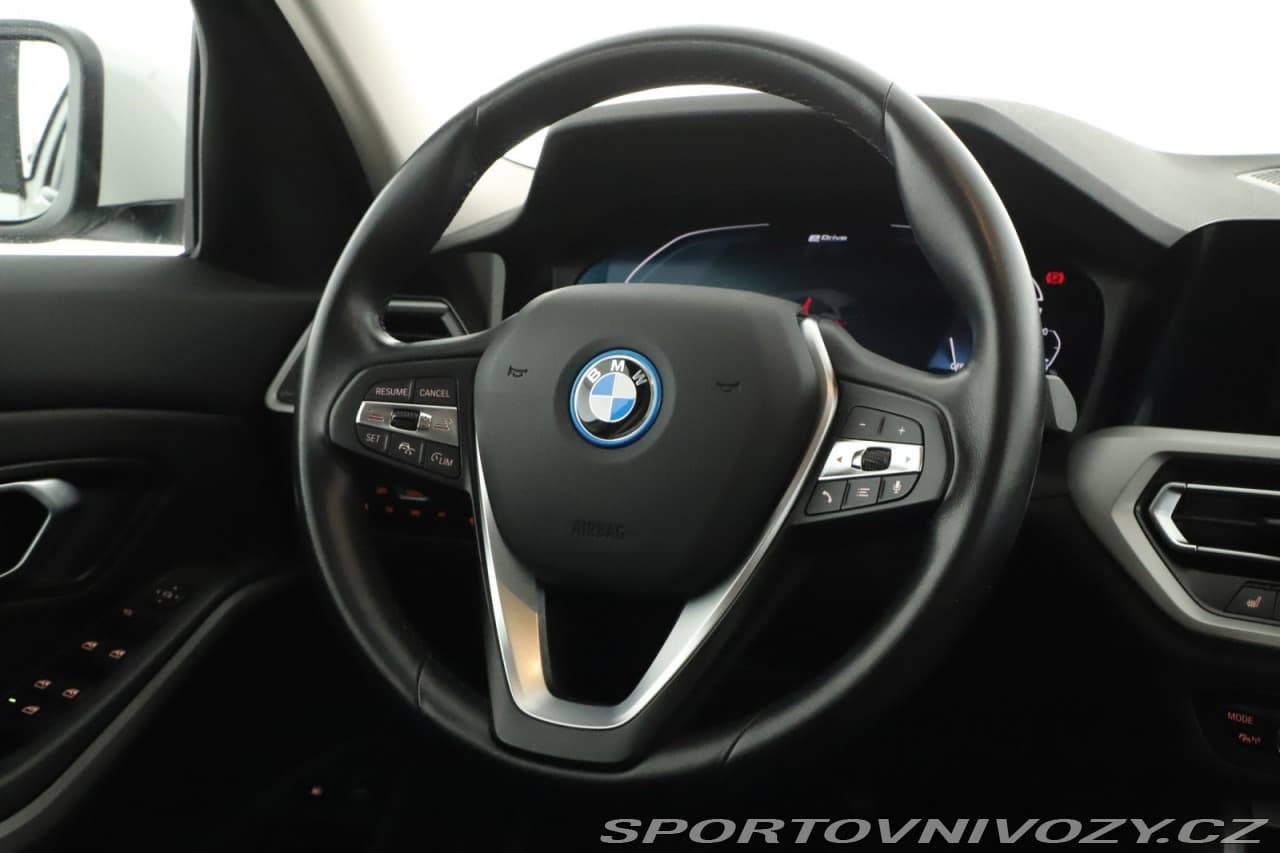 2022 BMW 3-SERIES - 16