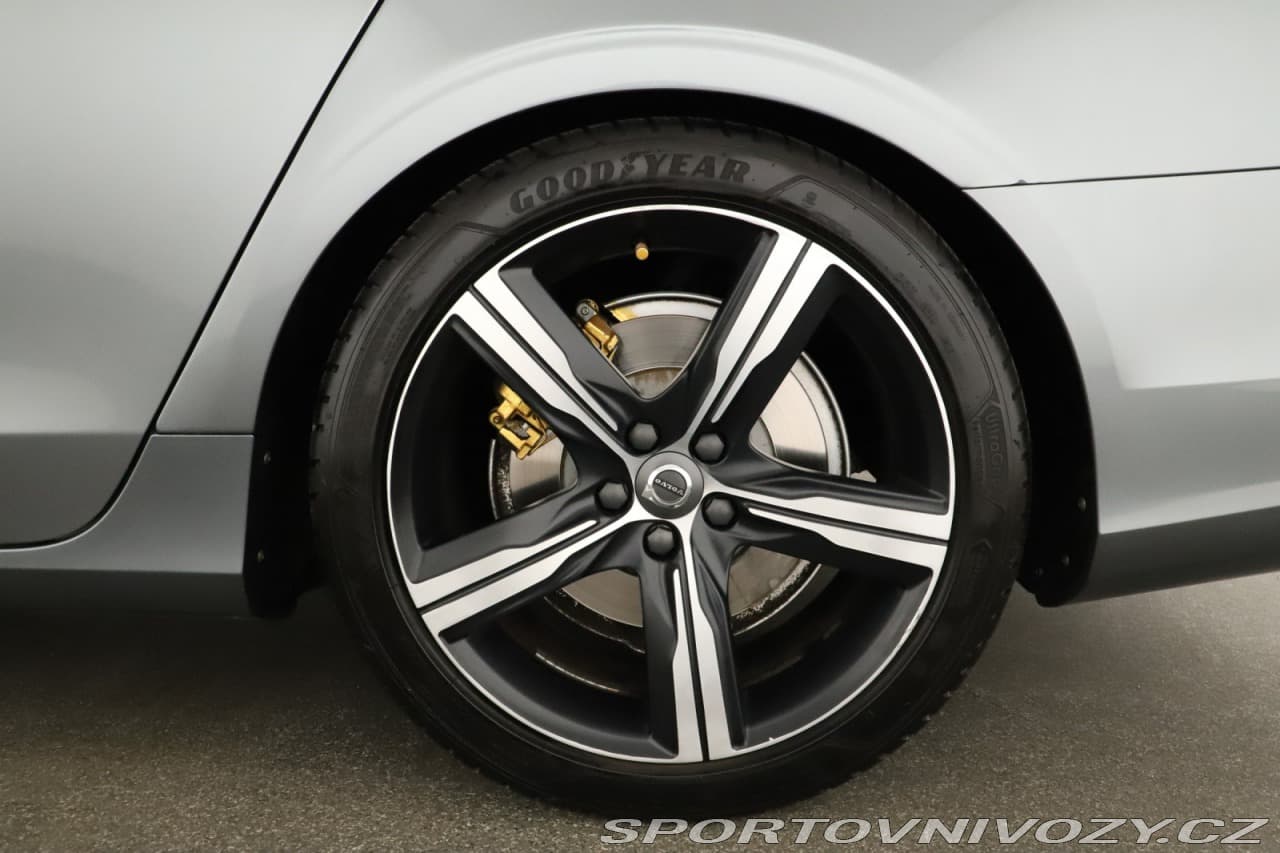 2017 Volvo S90 - 12