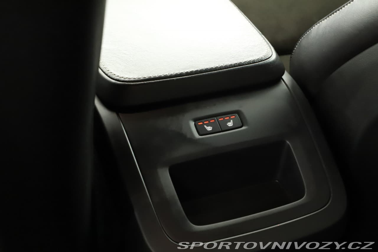 2017 Volvo S90 - 16
