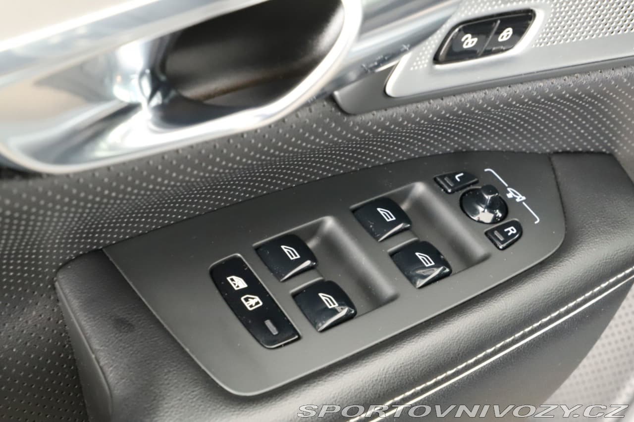 2017 Volvo S90 - 18