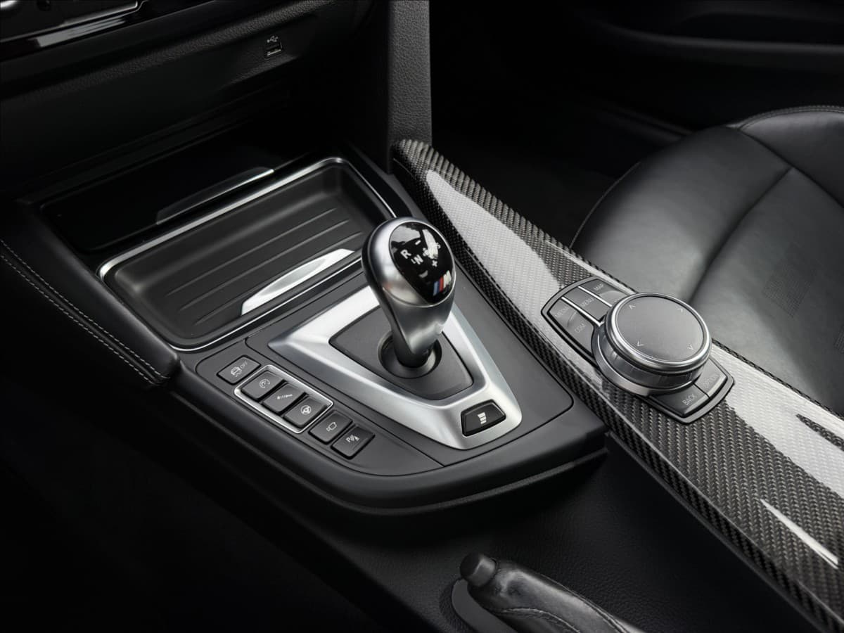 2017 BMW M4 - 16