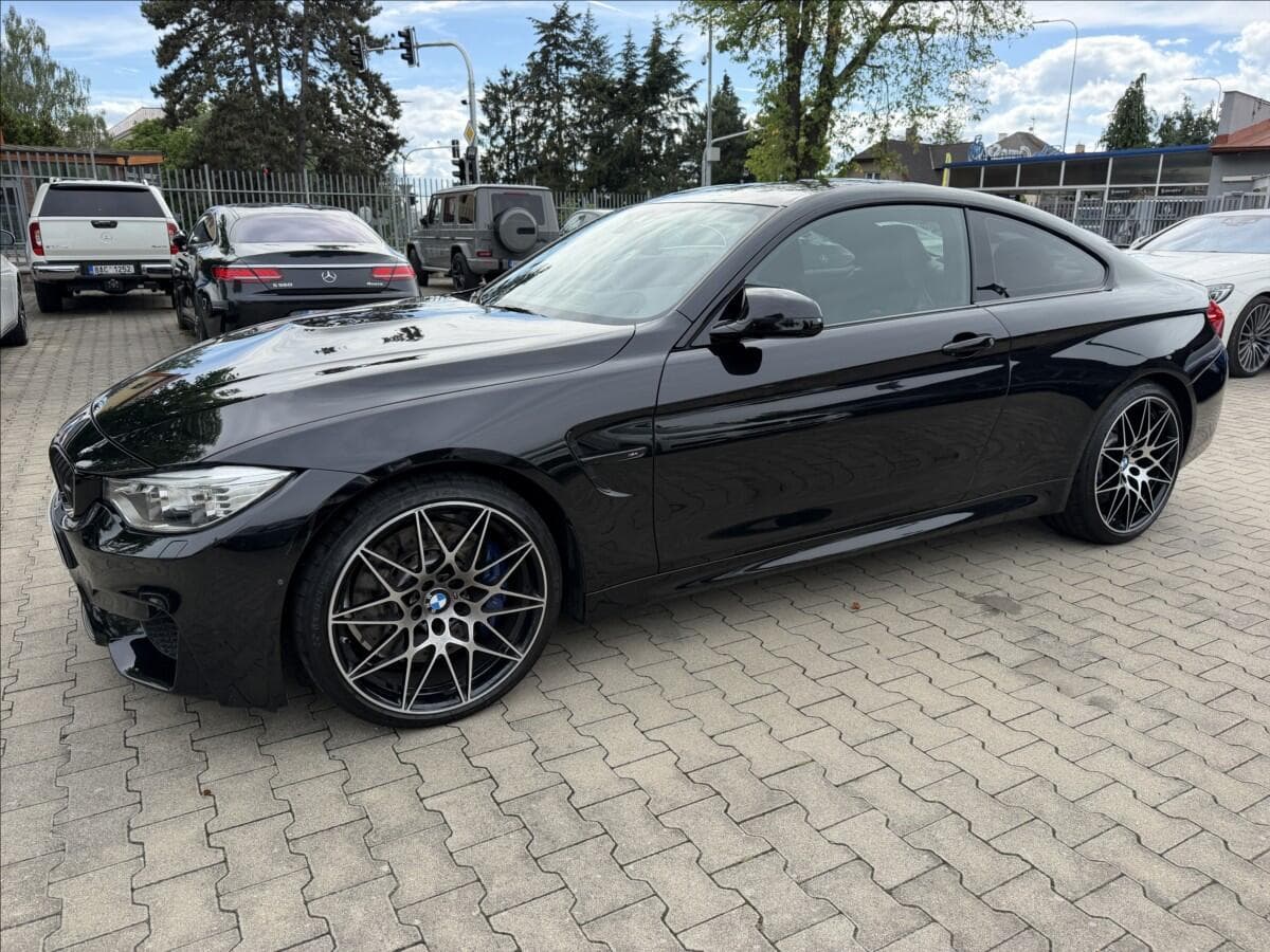 2017 BMW M4 - 8