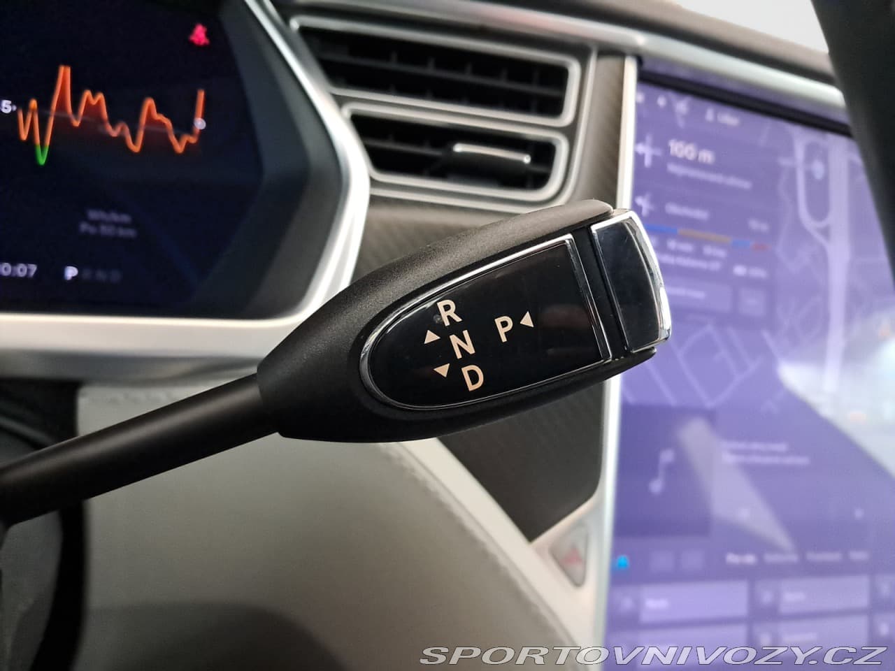 2014 Tesla MODEL S - 13