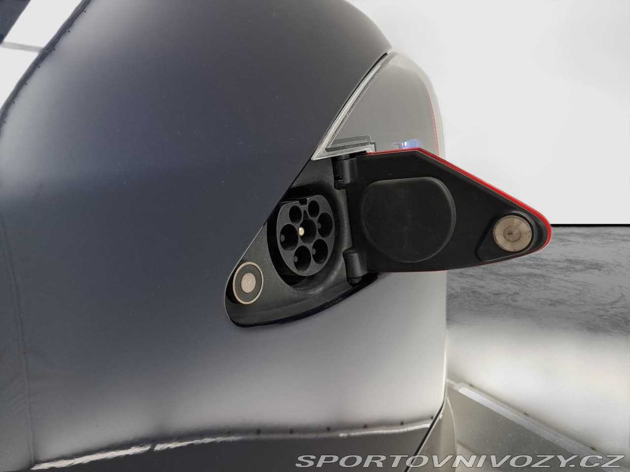2014 Tesla MODEL S - 16