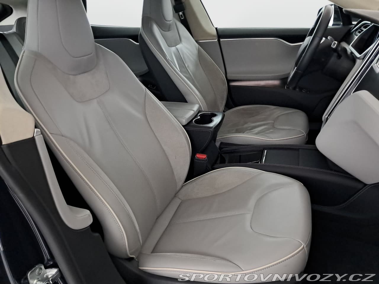 2014 Tesla MODEL S - 9