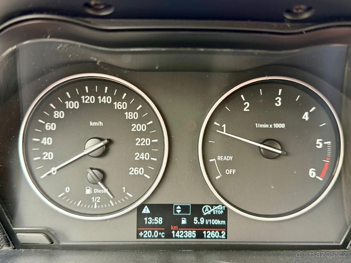 2013 BMW 1-SERIES - 10