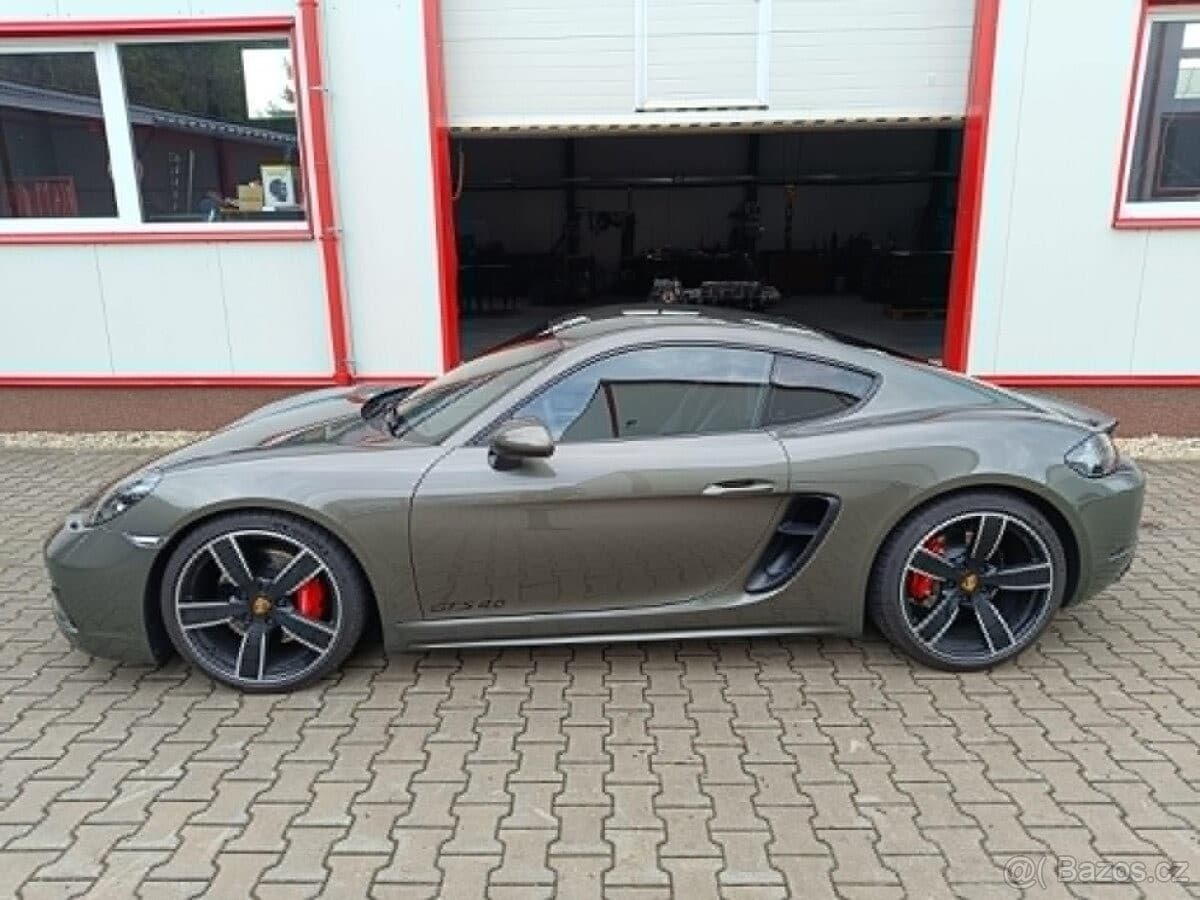 2024 Porsche 718 - 12