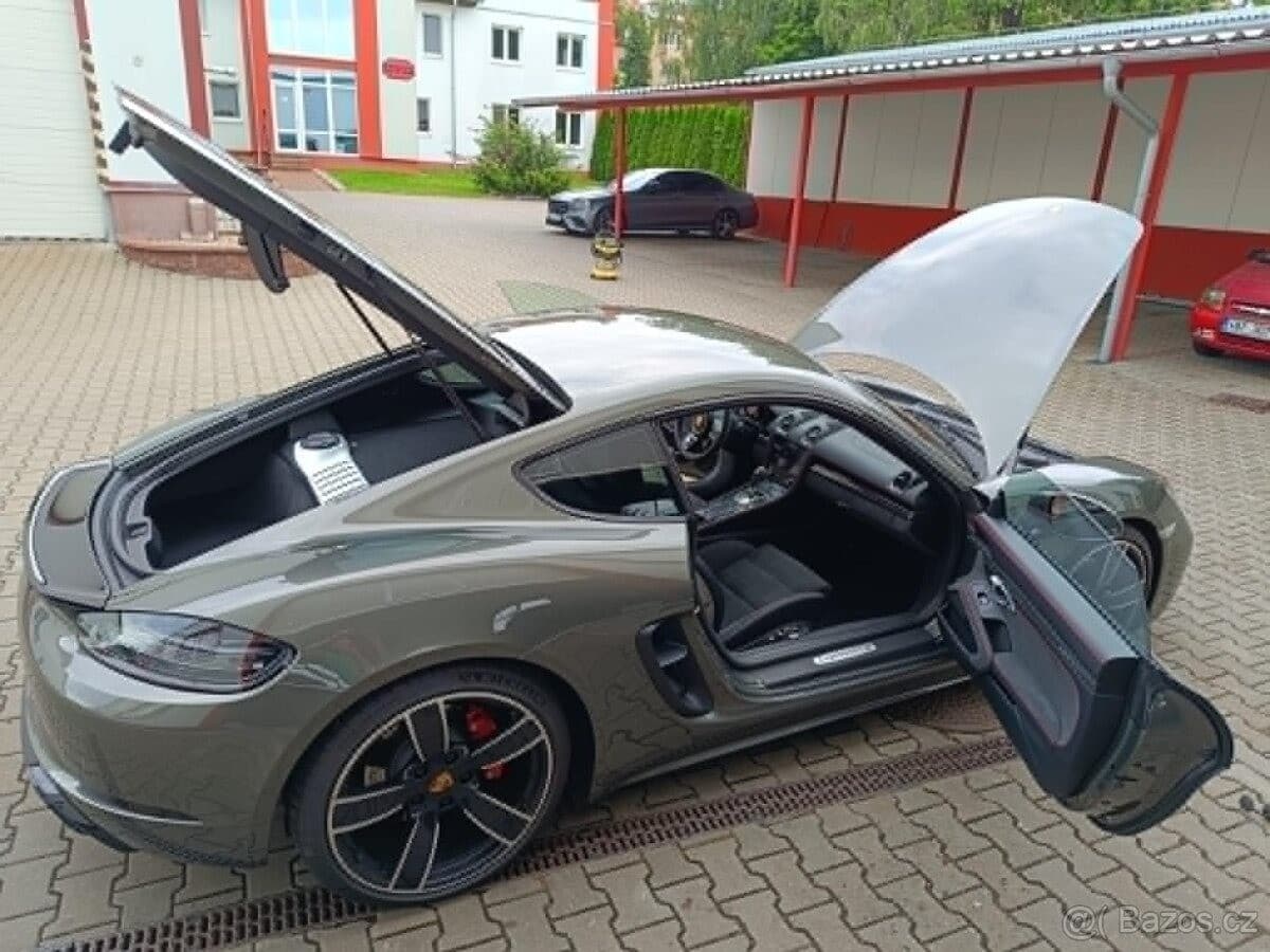 2024 Porsche 718 - 2
