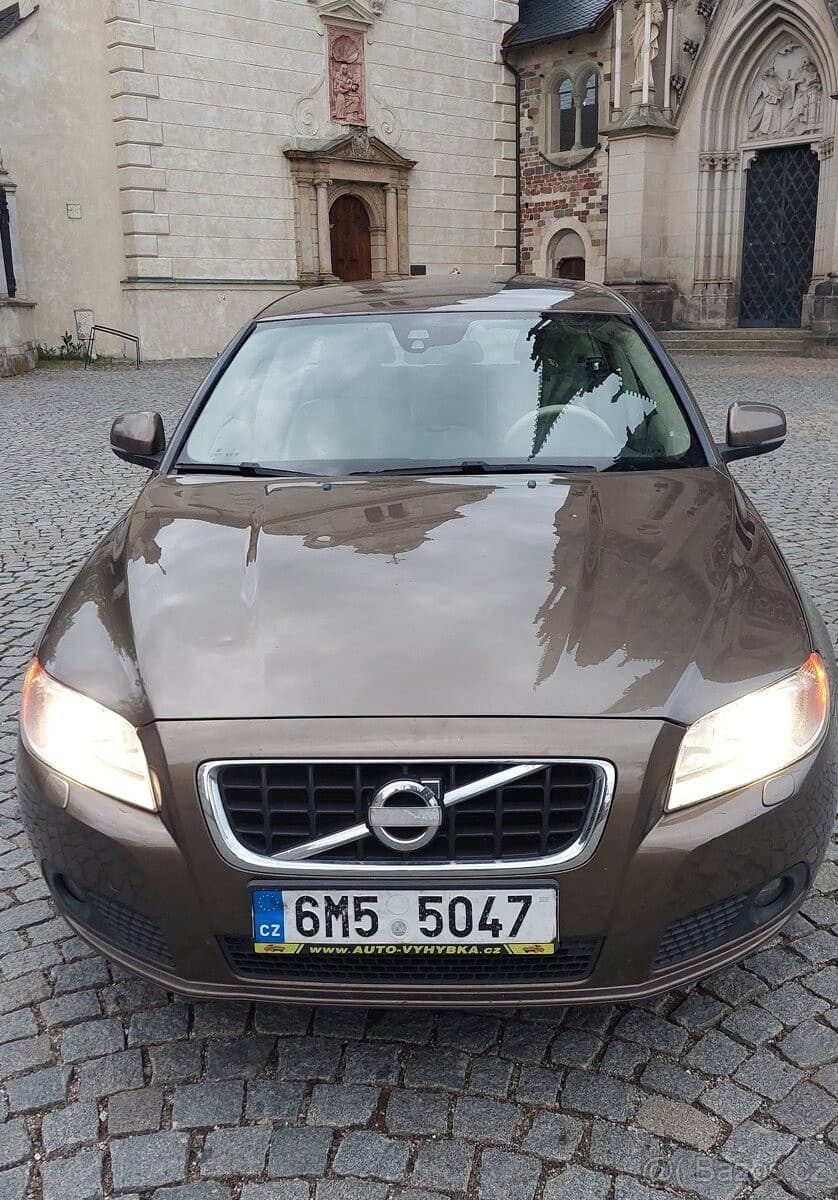 2013 Volvo V70 - 31