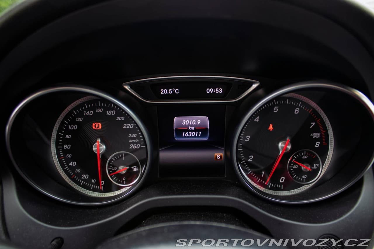 2017 Mercedes-Benz CLA - 52