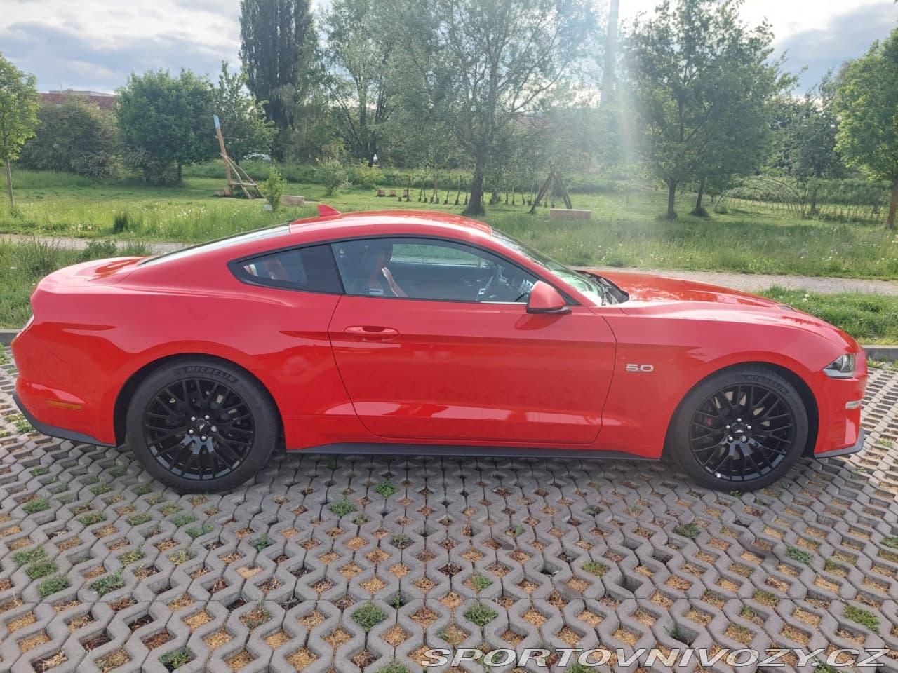 2020 Ford MUSTANG - 9