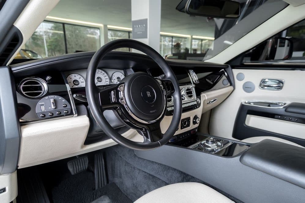 2011 Rolls-Royce GHOST - 11