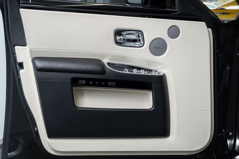 2011 Rolls-Royce GHOST - 16