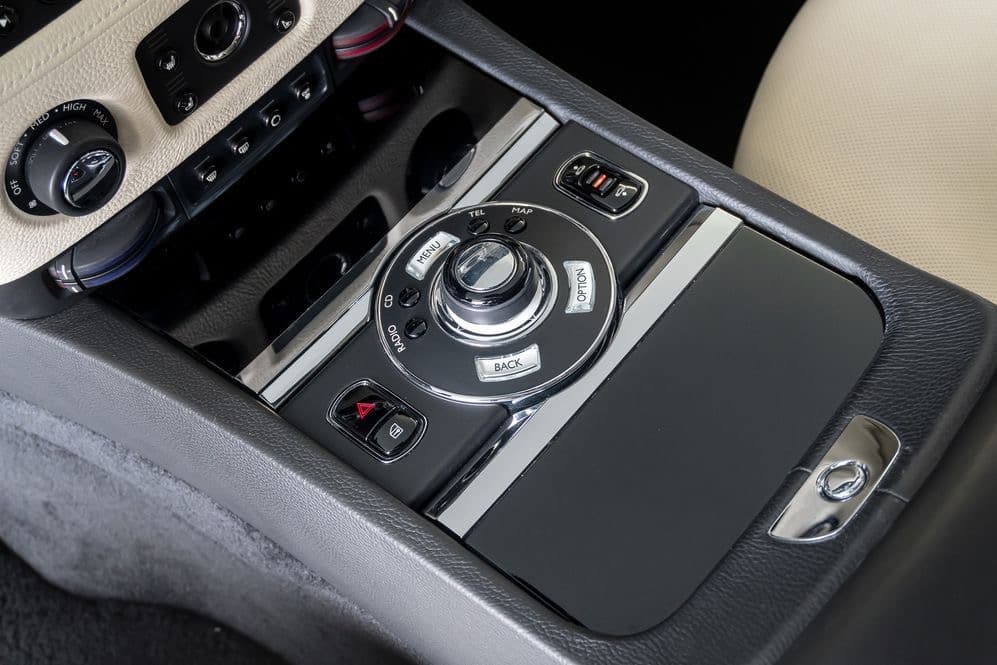 2011 Rolls-Royce GHOST - 9