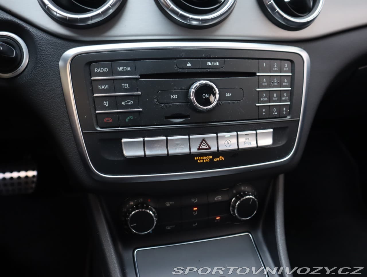 2016 Mercedes-Benz CLA - 12
