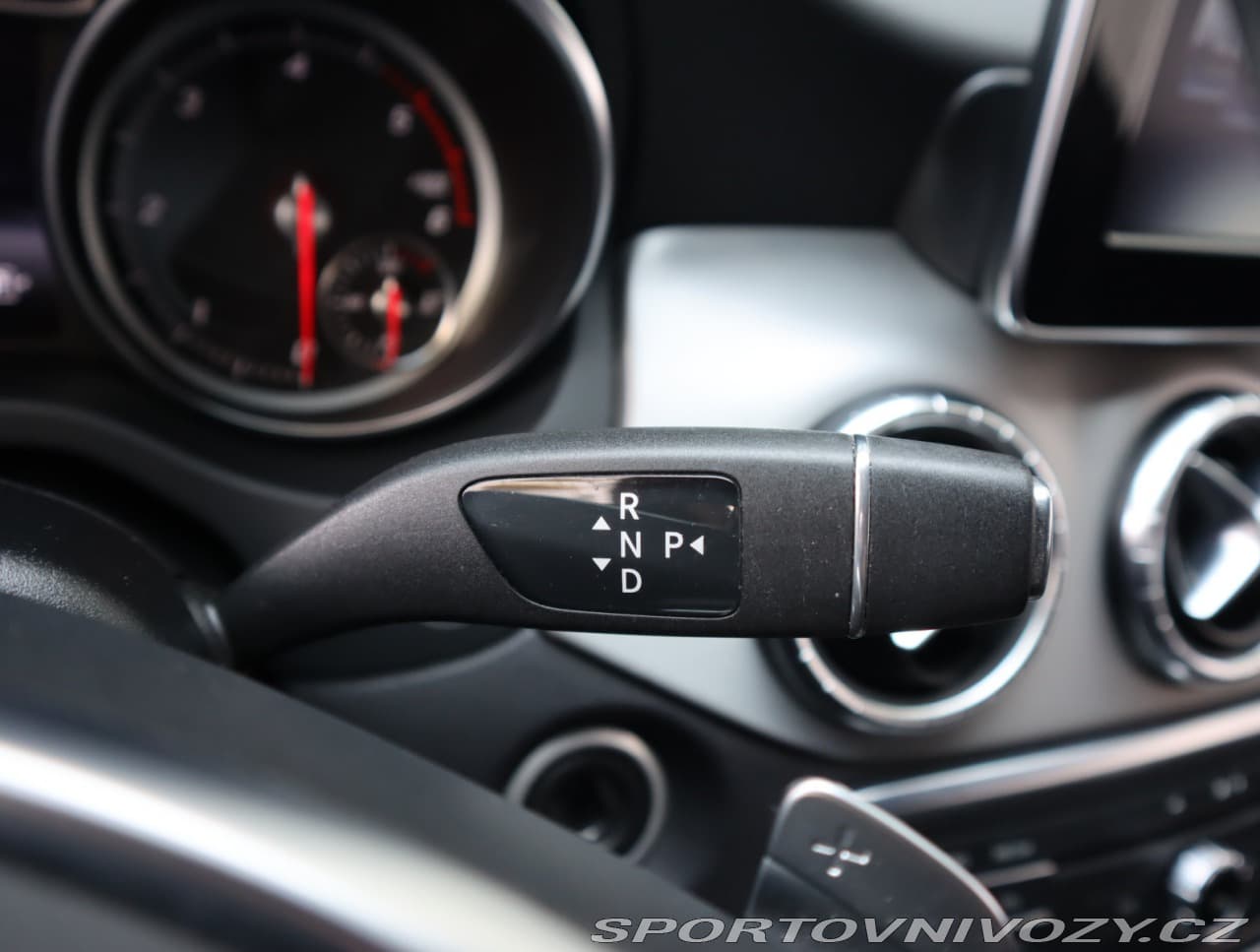 2016 Mercedes-Benz CLA - 13